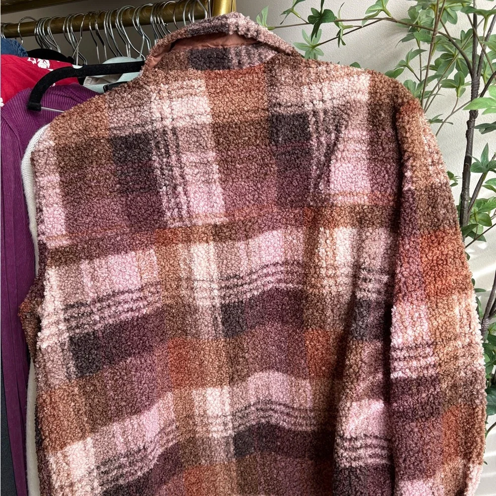 beachlunchlounge Brown and Pink Teddy Jacket shacket NWT - Picture 5 of 5